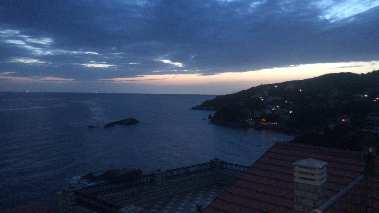 Apartments Gusar Ulcinj Ngoại thất bức ảnh